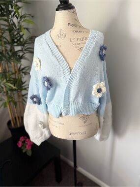 sweater size large women blue new cardigan flowers blue puff sleeve